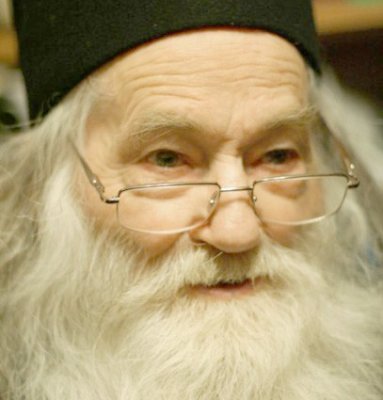 Exclusiv: Părintele Iustin Pârvu, operat de medicul Şerban, la Spitalul Judeţean